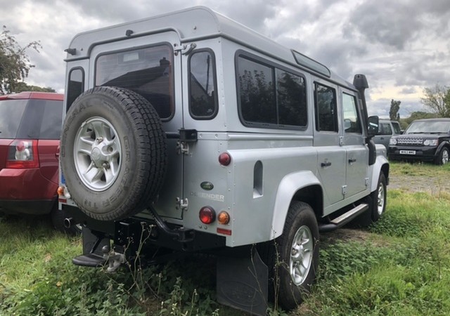 Land rover defender 2008